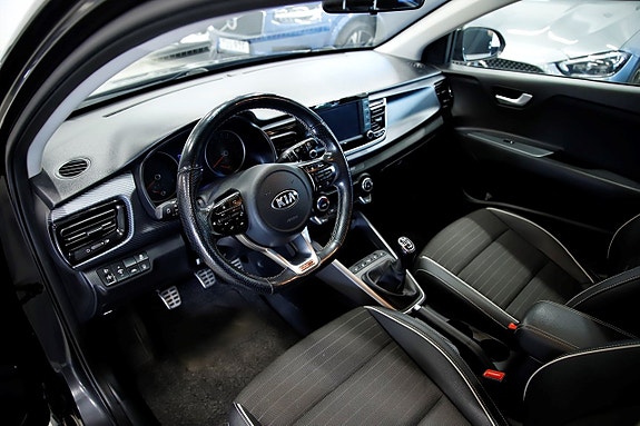 Kia Rio 6 of 15