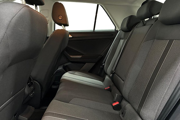 Volkswagen T-Roc 14 of 27