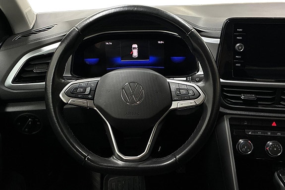 Volkswagen T-Roc 16 of 27