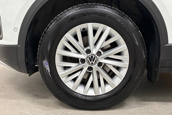 Volkswagen T-Roc 11 of 27