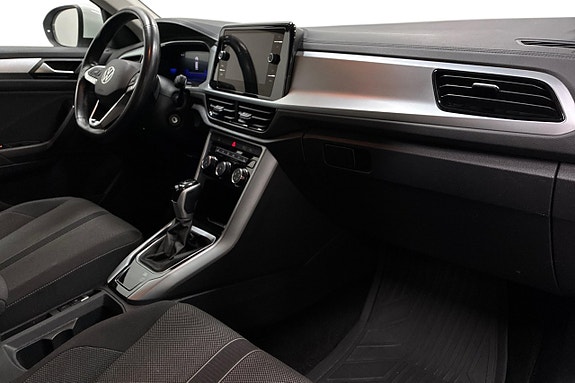 Volkswagen T-Roc 15 of 27