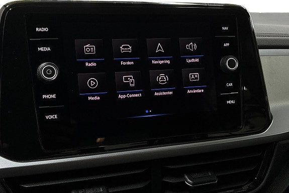 Volkswagen T-Roc 19 of 27