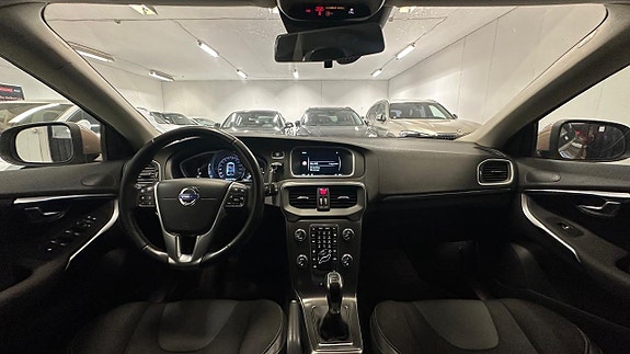 Volvo V40 16 of 30