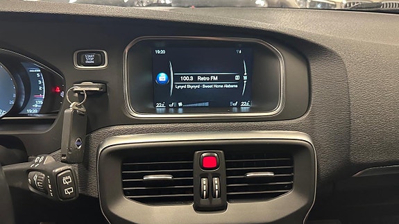 Volvo V40 25 of 30