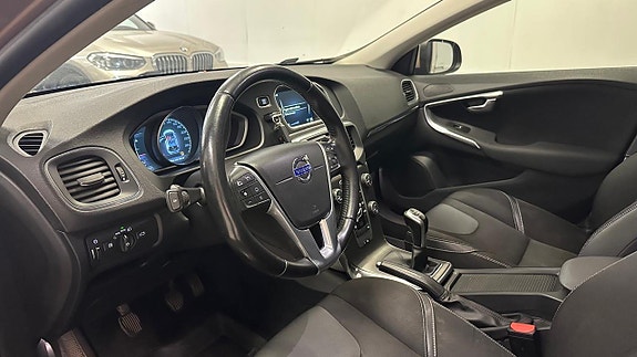 Volvo V40 9 of 30