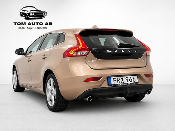Volvo V40 4 of 30