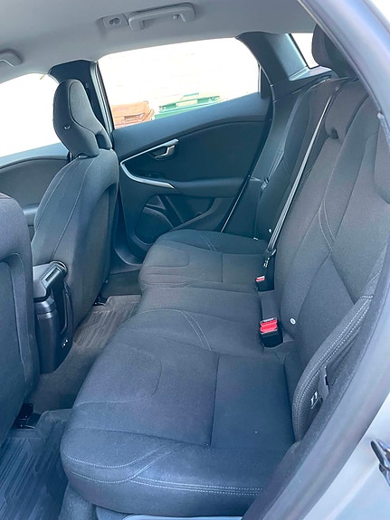 Volvo V40 6 of 8