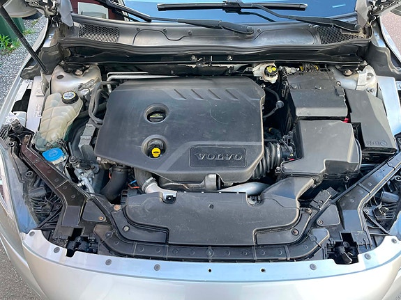 Volvo V40 7 of 8