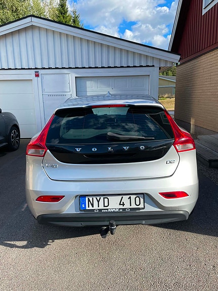 Volvo V40 3 of 8