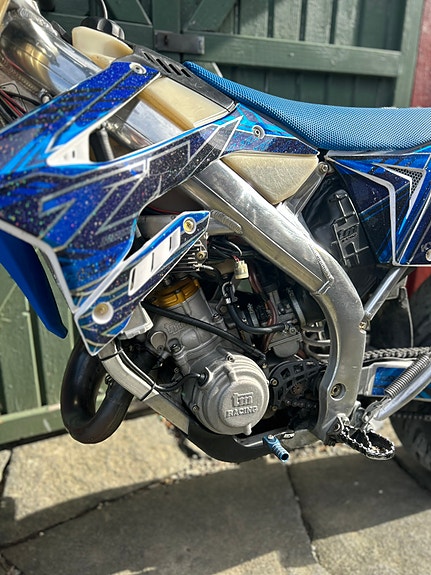 TM 125 EN (supermoto) 20 of 21