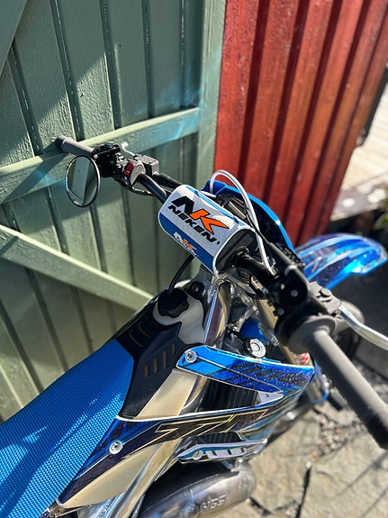 TM 125 EN (supermoto) 7 of 21