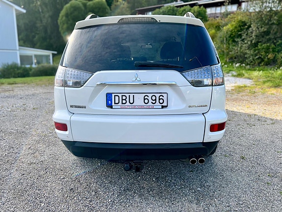 Mitsubishi Outlander 4 of 11