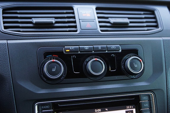 Volkswagen Caddy 22 of 22