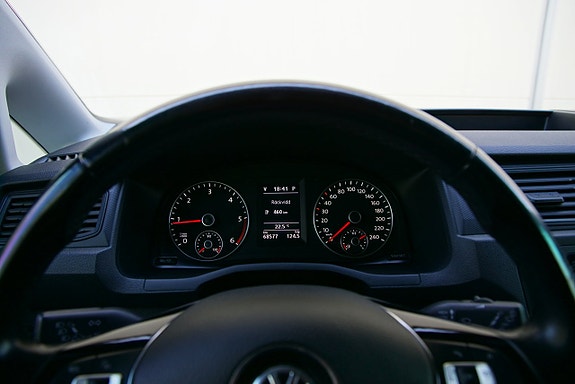 Volkswagen Caddy 18 of 22