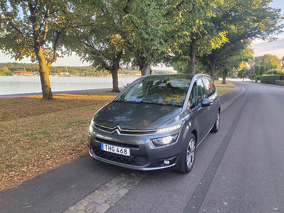 Citroen Grand C4 Picasso 2 of 10