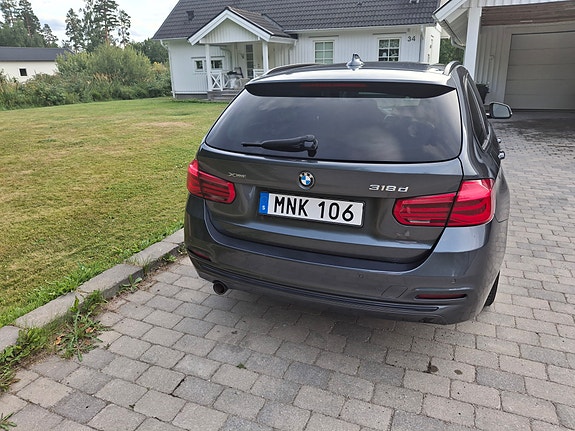 BMW 318d 6 of 10