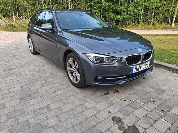 BMW 318d 3 of 10
