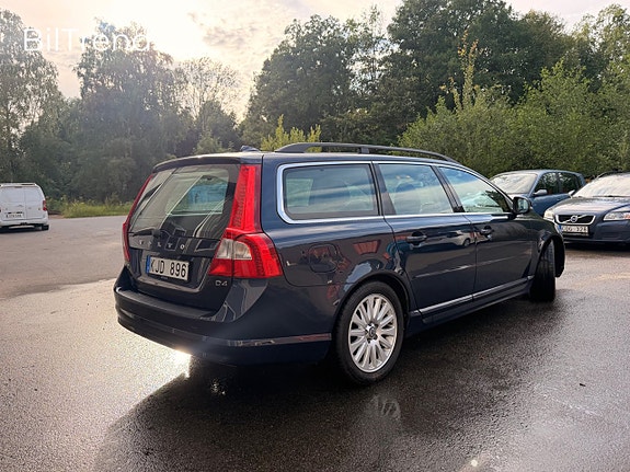 Volvo V70 3 of 18