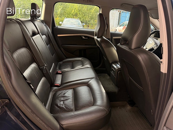 Volvo V70 8 of 18