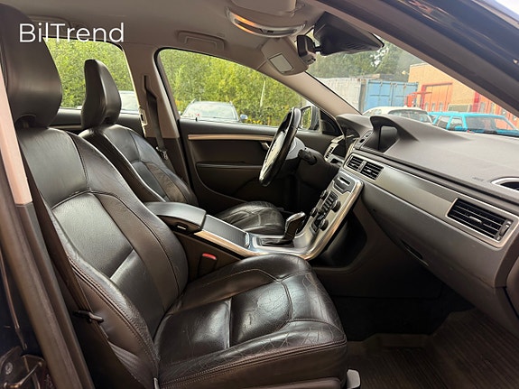 Volvo V70 7 of 18