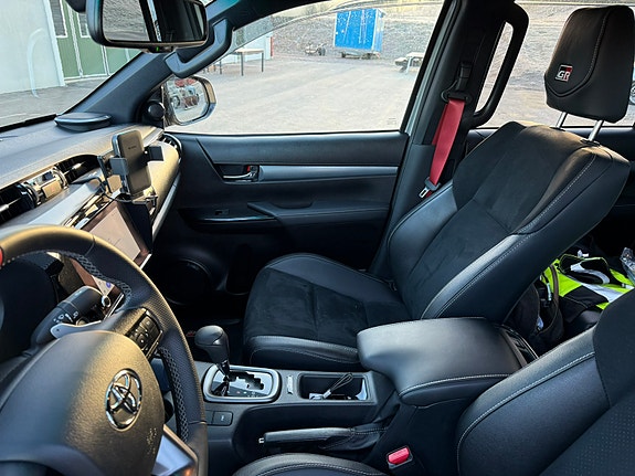 Toyota HiLux 6 of 15