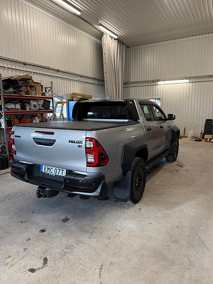 Toyota HiLux 14 of 15
