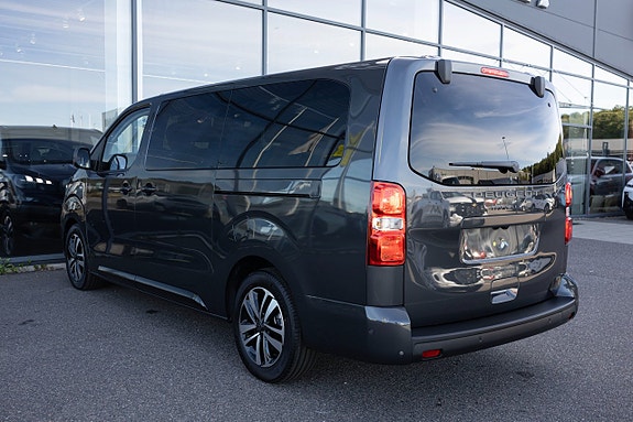 Peugeot Traveller 7 of 19