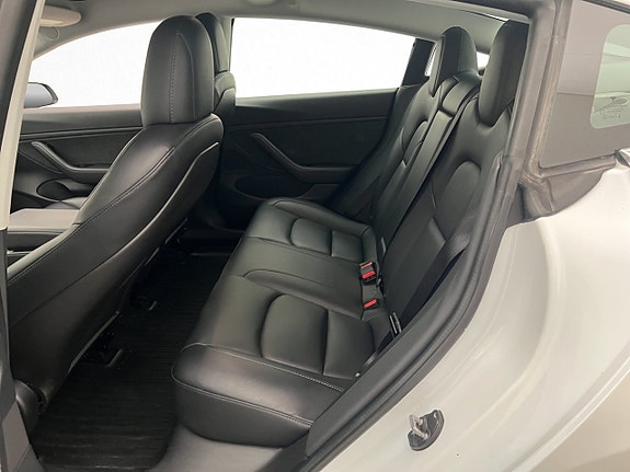 Tesla Model 3 17 of 30