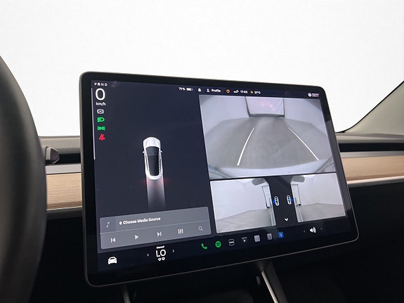 Tesla Model 3 27 of 30