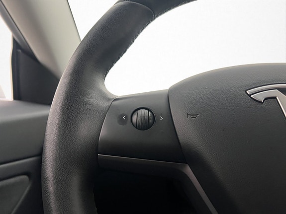Tesla Model 3 19 of 30