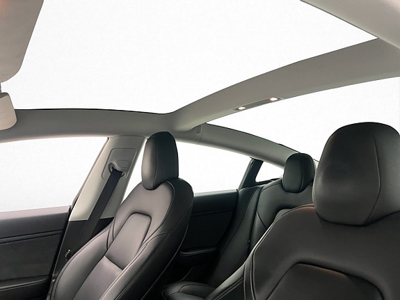 Tesla Model 3 18 of 30