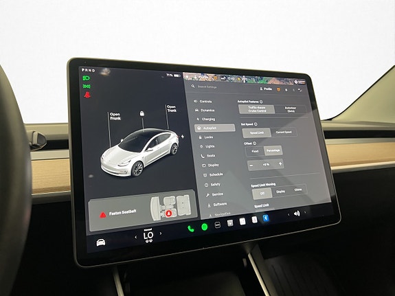 Tesla Model 3 24 of 30