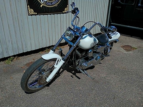 Harley-Davidson Wide Glide FXDWG 5 of 8