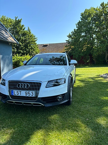 Audi A4 allroad 2 of 9
