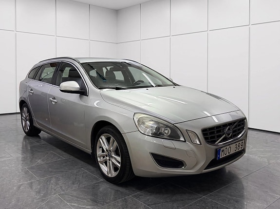 Volvo V60 3 of 12