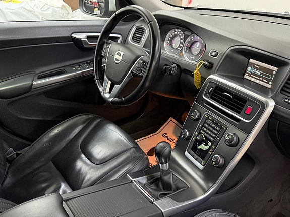 Volvo V60 10 of 12