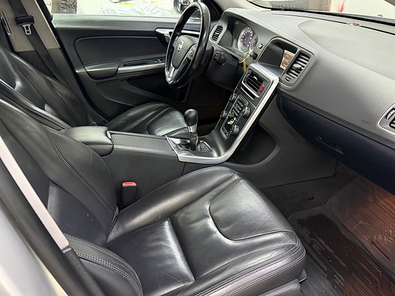 Volvo V60 9 of 12