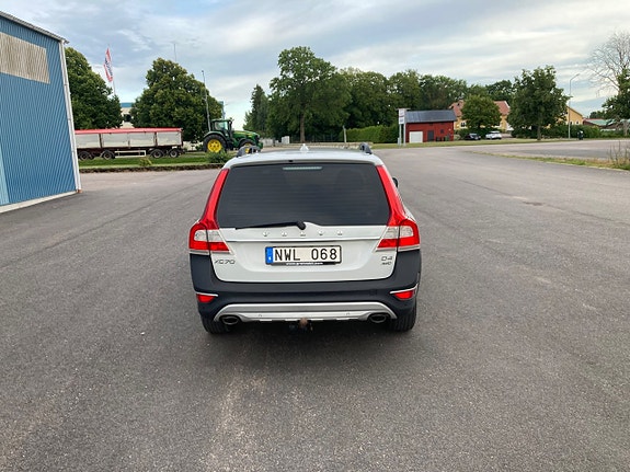 Volvo XC70 6 of 22