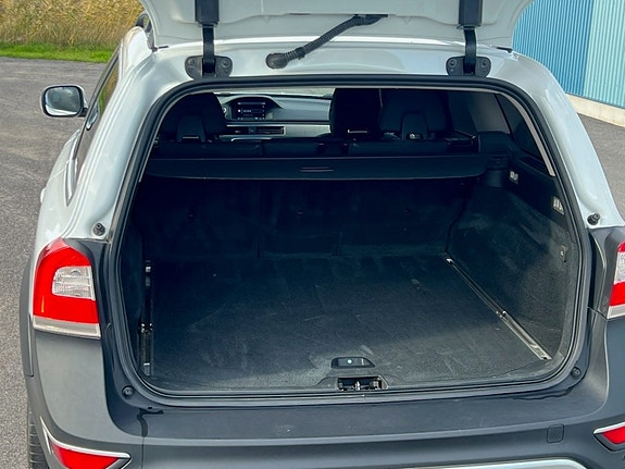 Volvo XC70 8 of 8