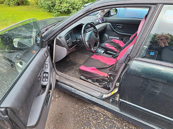 Subaru Legacy 6 of 10