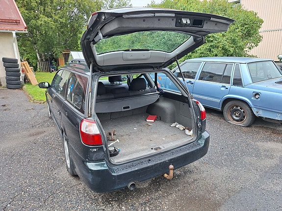 Subaru Legacy 5 of 10