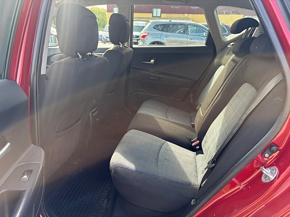 Kia Ceed 12 of 13