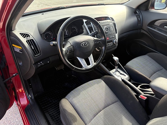 Kia Ceed 8 of 13