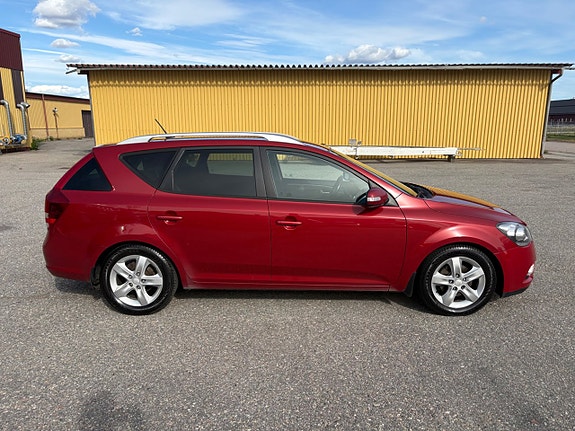 Kia Ceed 4 of 13