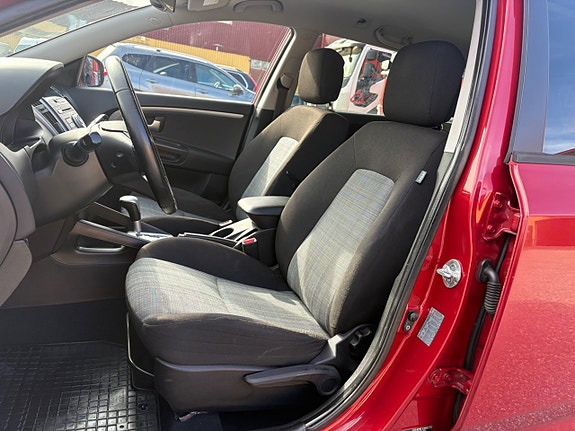 Kia Ceed 9 of 13