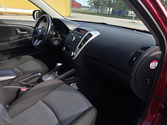 Kia Ceed 10 of 13