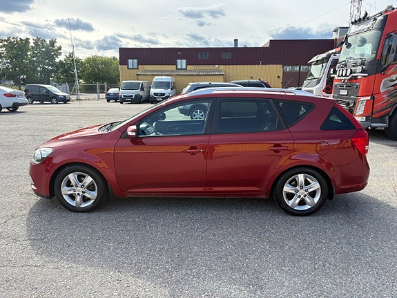 Kia Ceed 2 of 13