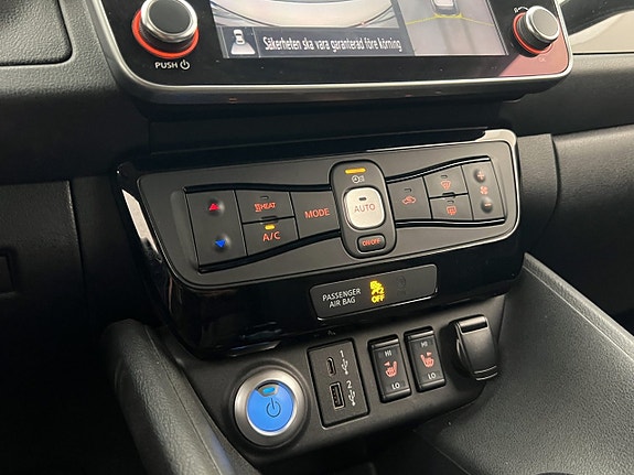 Nissan Leaf 24 of 30