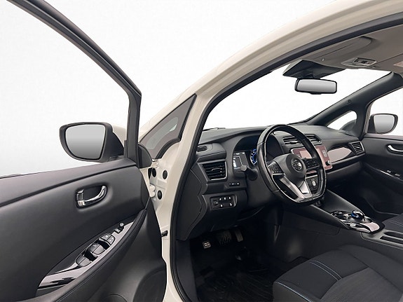 Nissan Leaf 12 of 30