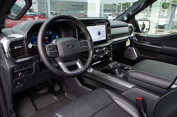 Ford F-150 12 of 24
